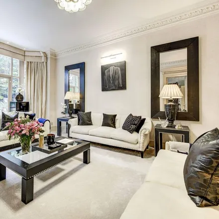 Rent this 7 bed house on Magnolia House in 2a Redington Road, London