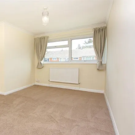Image 4 - unnamed road, Ducklington, OX28 5LT, United Kingdom - Townhouse for rent