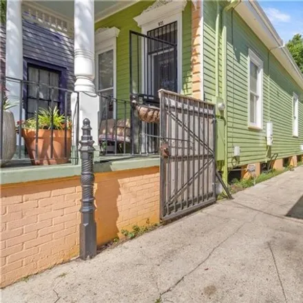 Image 3 - 923 St Roch Avenue, Faubourg Marigny, New Orleans, LA 70117, USA - House for sale