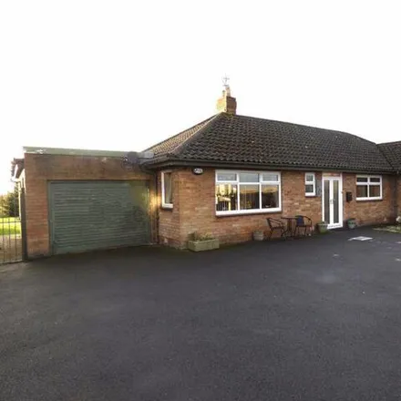 Buy this 3 bed house on Kirkham Road in Freckleton, PR4 1HT