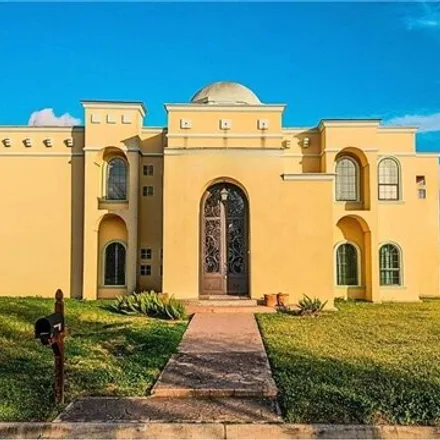 Buy this 7 bed house on 2330 Annette Avenue in Siez Tract Colonia, Edinburg