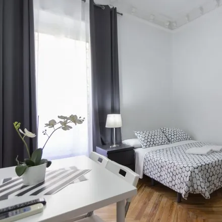 Rent this studio apartment on Carrefour Market in Calle de Alberto Aguilera, 28015 Madrid