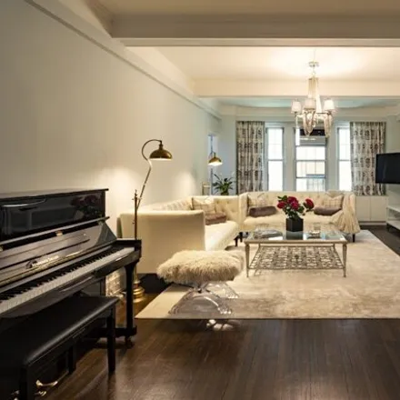 Rent this 3 bed condo on 444 East 57th Street in New York, NY 10022