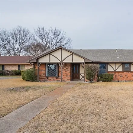 Buy this 3 bed house on 723 Monroe Drive in Duncanville, TX 75137