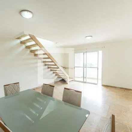 Rent this 3 bed apartment on Rua Claro Gomes in Santa Luzia, Taubaté - SP