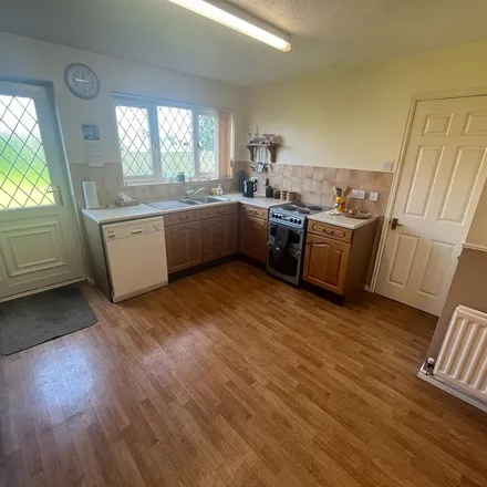 Image 3 - South Vale, North Yorkshire, DL6 1DQ, United Kingdom - Apartment for rent