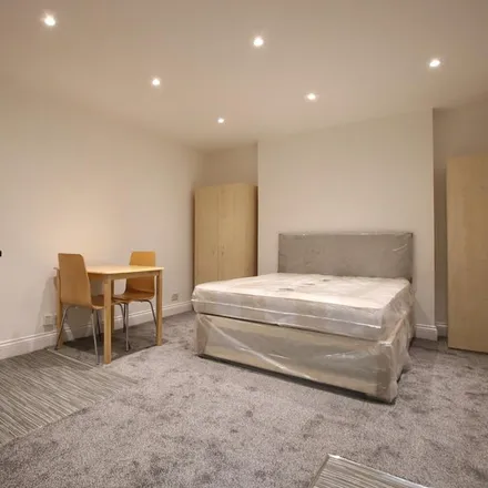 Rent this studio apartment on St Pauls Avenue in London, NW2 5TE
