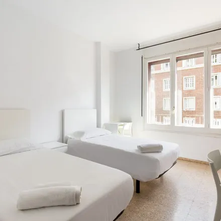Image 2 - Carrer de Lepant, 321, 08013 Barcelona, Spain - Apartment for rent
