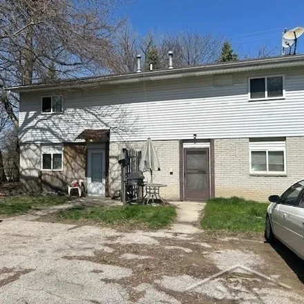 Buy this 6 bed house on 223 Ketcham Street in Saginaw, MI 48601