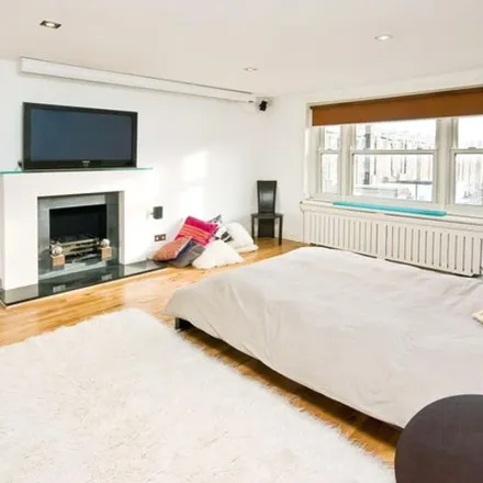 Image 4 - Charing Cross, London, SW1A 2DX, United Kingdom - Apartment for rent