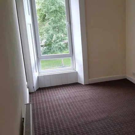 Image 2 - Waverley Gardens, Glasgow, G41 2DN, United Kingdom - Apartment for rent