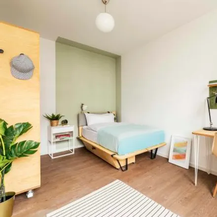 Rent this 2 bed room on Klara-Franke-Straße 8 in 10557 Berlin, Germany