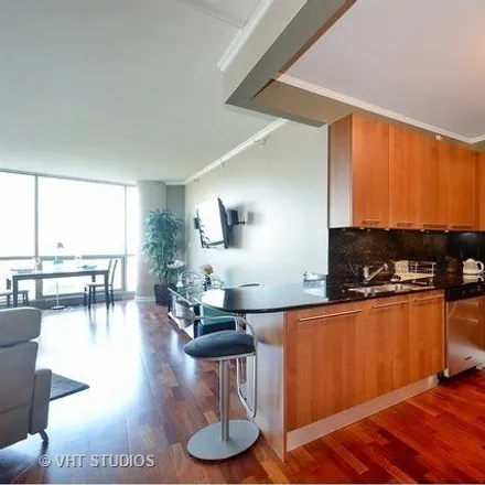 Image 6 - The Regatta, 425 East Wacker Drive, Chicago, IL 60601, USA - Condo for sale