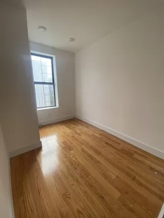 Image 5 - 350 Malcolm X Boulevard, New York, NY 10027, USA - Condo for rent