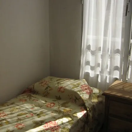 Rent this 3 bed apartment on Calle de Escosura in 4, 28015 Madrid