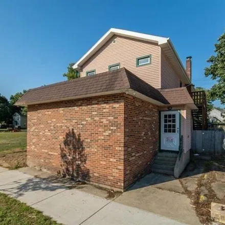 Image 1 - Mohammed's Stop One, 616 Francis Street, Jackson, MI 49203, USA - House for sale