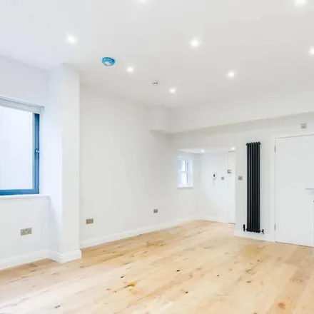 Rent this 1 bed apartment on 60 Lavender Hill in London, SW11 5RQ