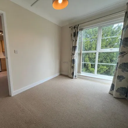Image 4 - Athelstan Road, Winchester, SO23 7GA, United Kingdom - Apartment for rent