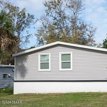 Buy this studio apartment on 115 Coleman Street in Ariel, Volusia County