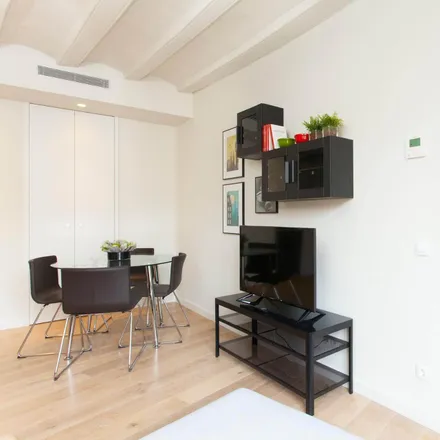 Image 6 - Carrer del Correu Vell, 7, 08002 Barcelona, Spain - Apartment for rent