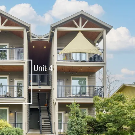 Buy this 2 bed condo on 5716 North Montana Avenue in Portland, OR 97217