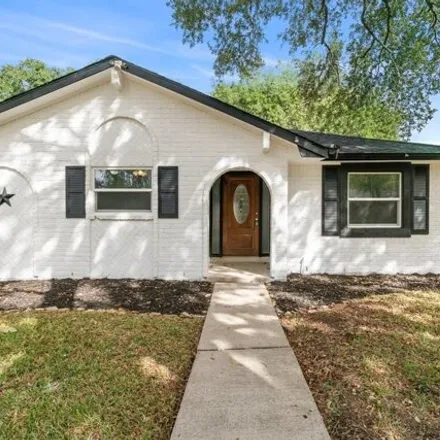 Buy this 3 bed house on 15707 Wandering Trail in Friendswood, TX 77546