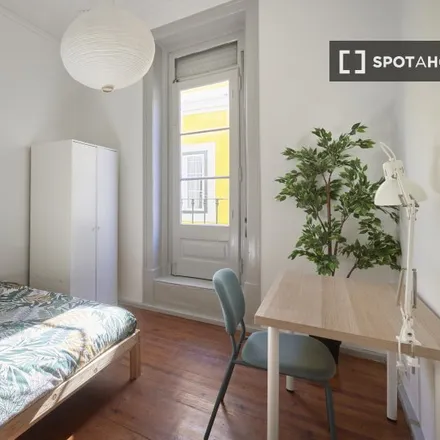 Rent this 4 bed room on Polidesportivo do Passadiço in Travessa das Parreiras, 1150-237 Lisbon