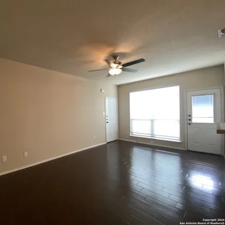 Image 4 - 348 Rosalie Drive, New Braunfels, TX 78130, USA - Apartment for rent