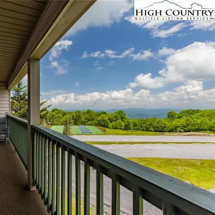 Buy this 2 bed house on 397 Pinnacle Inn Road in Beech Mountain, NC 28604