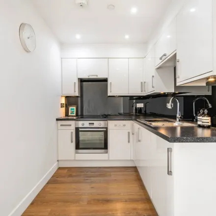 Rent this 1 bed apartment on Streatham High Road in London, SW16 6EP