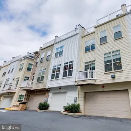 Image 5 - 306 North George Mason Drive, Arlington, VA 22207, USA - Townhouse for rent