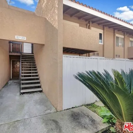 Buy this 1 bed condo on 1001 West MacArthur Boulevard in Santa Ana, CA 92707