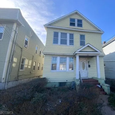 Buy this 8 bed house on 625 Maple Avenue in Elizabeth, NJ 07202