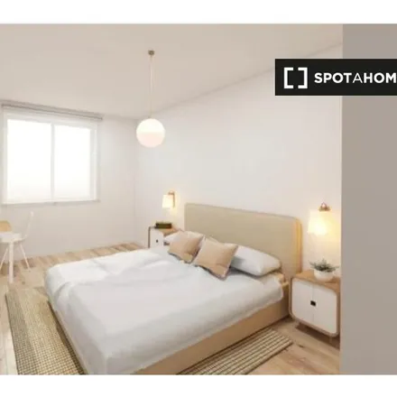 Rent this 9 bed room on Calle Rosal in 6, 29013 Málaga