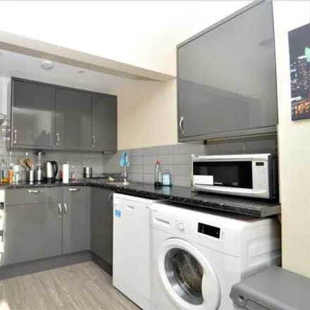 Image 5 - 350 Saint Johns Lane, Bristol, BS3 5AY, United Kingdom - Apartment for rent