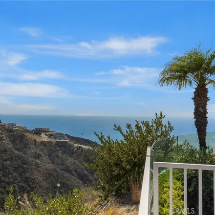 Buy this 2 bed townhouse on 5 Saint Raphael in Laguna Niguel, CA 92677