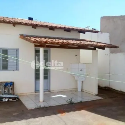 Rent this 2 bed house on Rua José Pires Defensor in Taiaman, Uberlândia - MG
