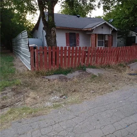 Image 2 - 1521 Baylor Avenue, Waco, TX 76706, USA - House for sale