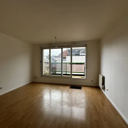 Image 3 - 11 Rue Lamartine, 80000 Amiens, France - Apartment for rent