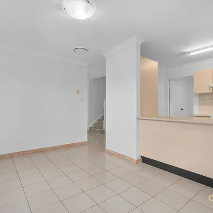 Image 6 - Eva Avenue, Green Valley NSW 2168, Australia - Apartment for rent