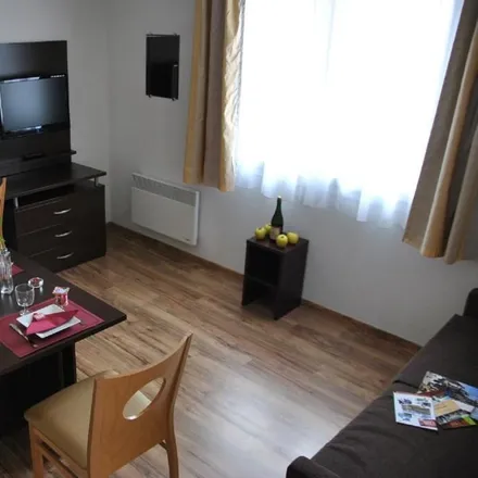 Rent this 2 bed apartment on 21 Rue du Clos Beaumois in 14000 Caen, France