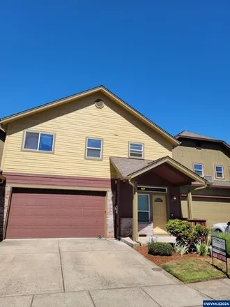 Buy this 3 bed townhouse on 1259 Vintage Lane in Silverton, OR 97381