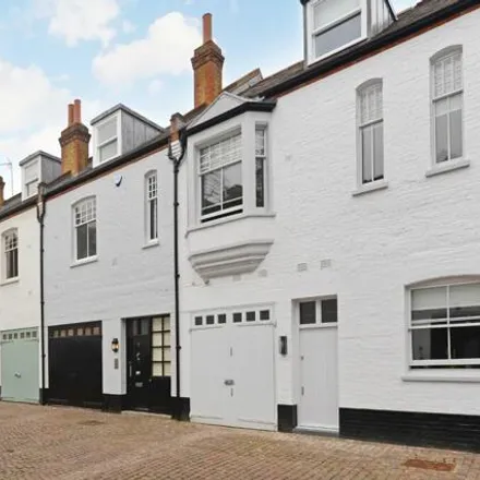 Buy this 4 bed house on 4 Pont Street Mews in London, SW1X 0AF
