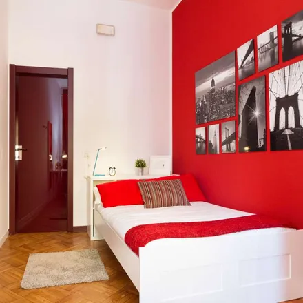 Image 3 - Via Larga, 26, 20122 Milan MI, Italy - Room for rent