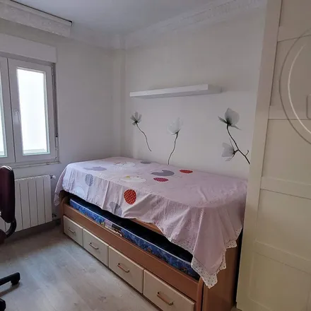 Rent this 2 bed apartment on Avenida de Valdecilla in 4, 39010 Santander