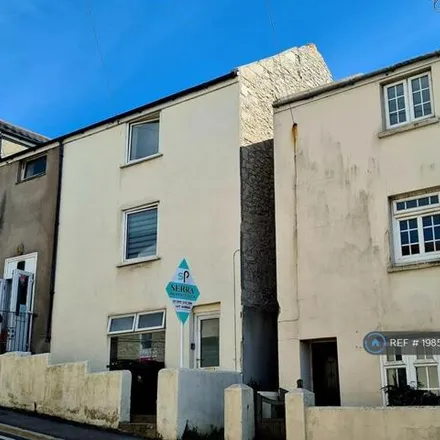 Rent this 1 bed house on High Street in Fortuneswell, DT5 1JH