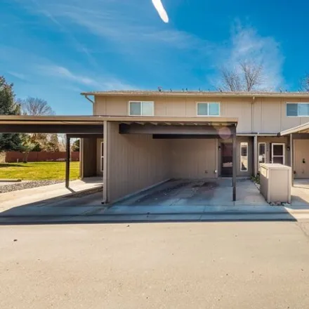 Buy this 2 bed house on 268 North Eagle Glen Lane in Eagle, ID 83616