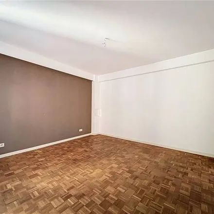 Rent this 4 bed apartment on Avenue Molière - Molièrelaan 135 in 1190 Forest - Vorst, Belgium