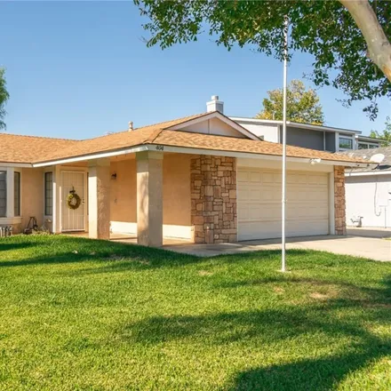 Buy this 3 bed house on 413 Westminster Drive in San Jacinto, CA 92583