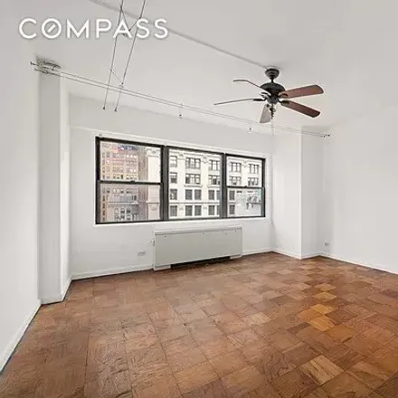 Image 2 - 10 West 15th Street, New York, NY 10011, USA - Apartment for sale